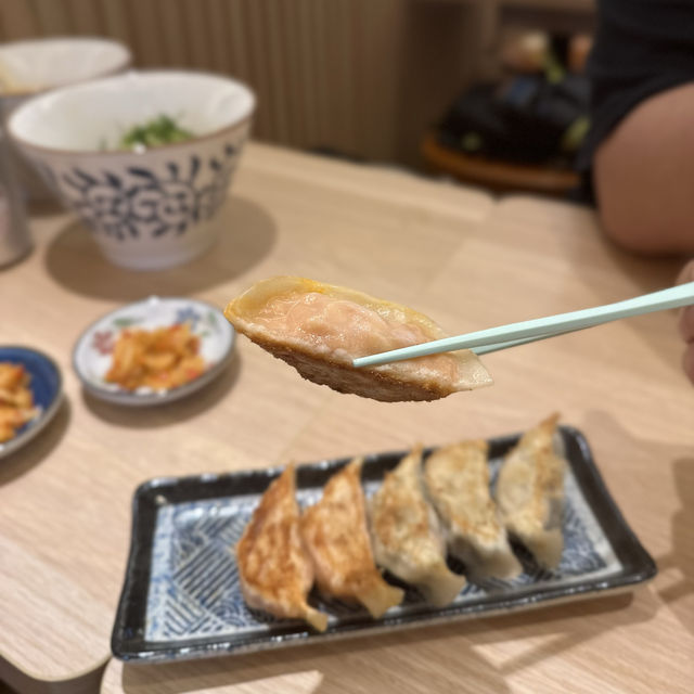 皮薄餡靚手工餃．特色小食夠惹味