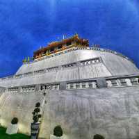 วัดสระเกศ (ภูเขาทอง) สักการะพระบรมสารีริกธาตุ