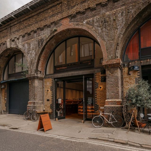 WatchHouse Roastery & Cafe