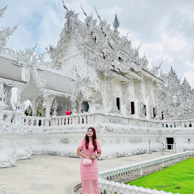 Magnificent Blue and White Temples_Chiang Rai 🙏🏻
