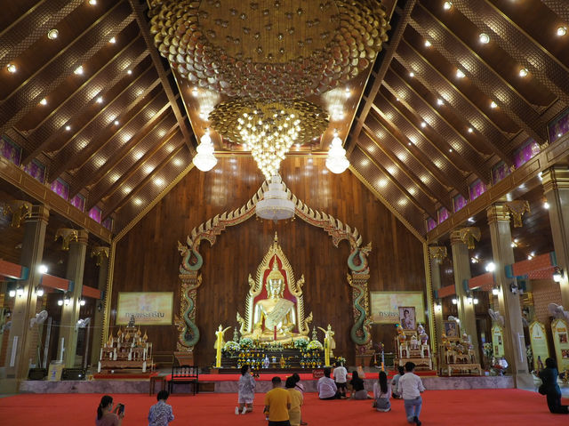 วัดมหาวนาราม อุบล ขอพรท้าวเวสสุวรรณ