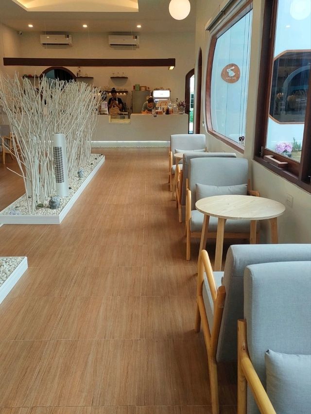 ALICE CAFE 