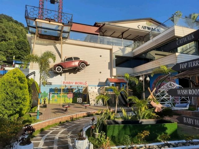 博卡拉費瓦湖畔網紅拍照📸打卡點:Open House Restro And Lounge bar