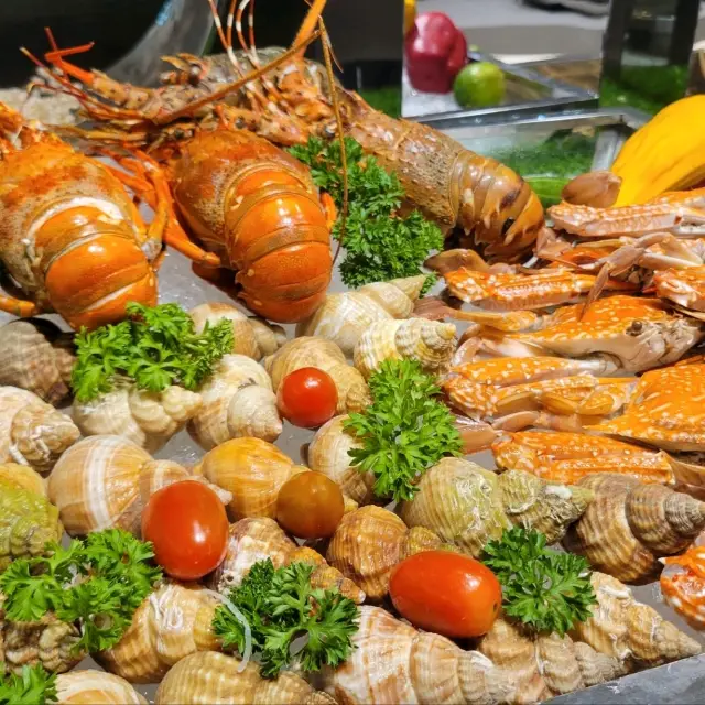 ホーチミン市でコストパフォーマンスが非常に高いシーフード食べ放題。