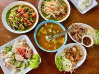 ร้าน  คุ้ ม อี ส า น คาเฟ่  🥗 