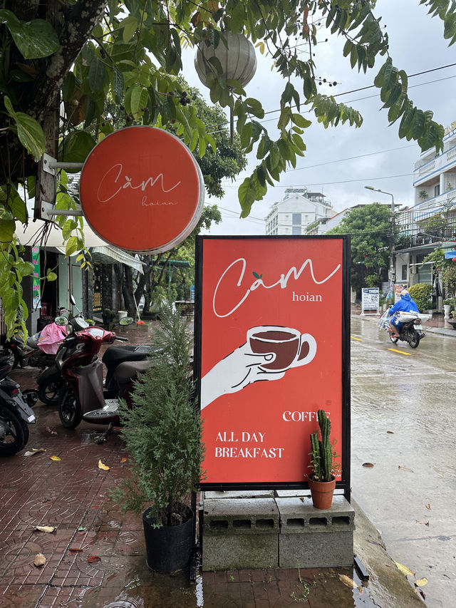 Cam coffee n more คาเฟ่ฮอยอันสุดชิก