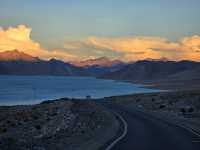 ทะเลสาบน้ำเค็มที่อยู่สูงที่สุด | Pangong Lake