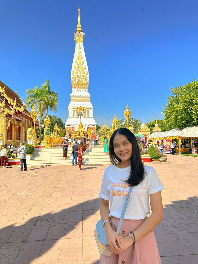 นครพนม: เมืองแห่งพระธาตุ บุญบารมี และความสุขใจ ☀️