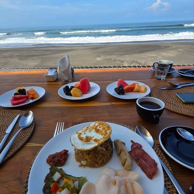 Best Glamping Park bybthe beach With the Beach front View and Padi Field surounding by trees