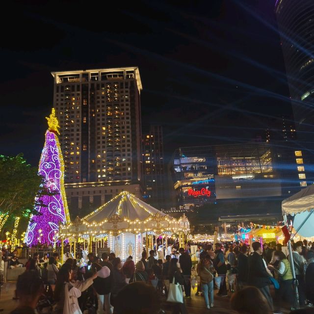 12月，開始環臺環球的聖誕盛宴-新北站