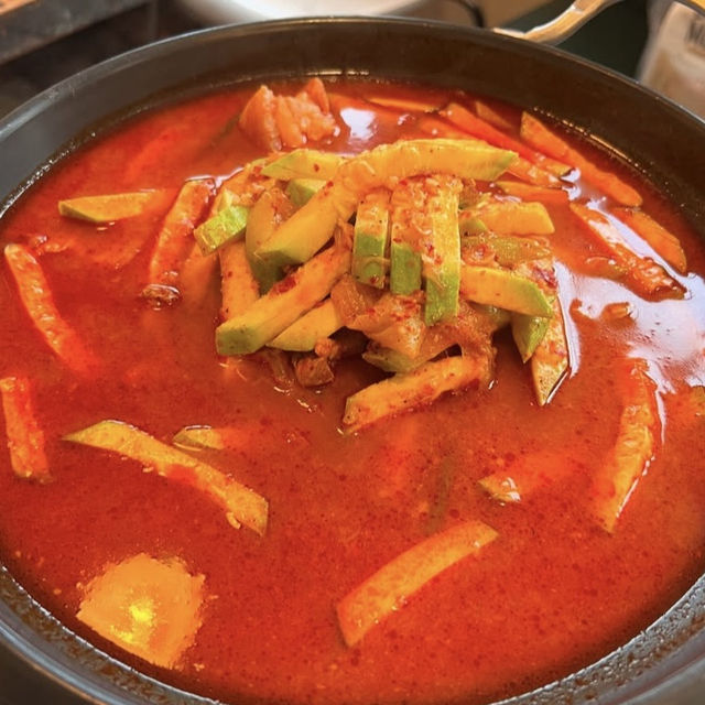 韓国🇰🇷ポッサムとエビのチヂミが絶品のコスパのいいお店