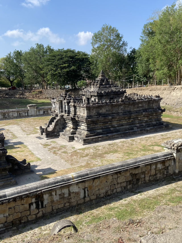 Prambanan Temple: A Symphony of Stone