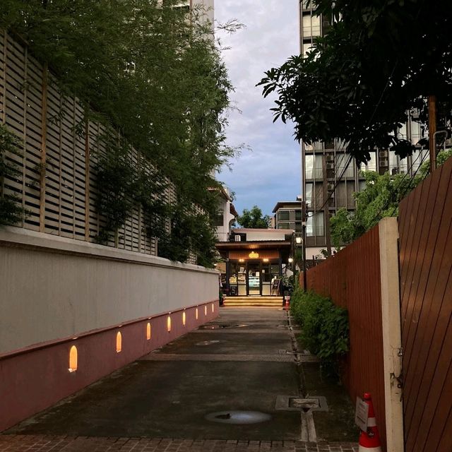 pretty cafe
