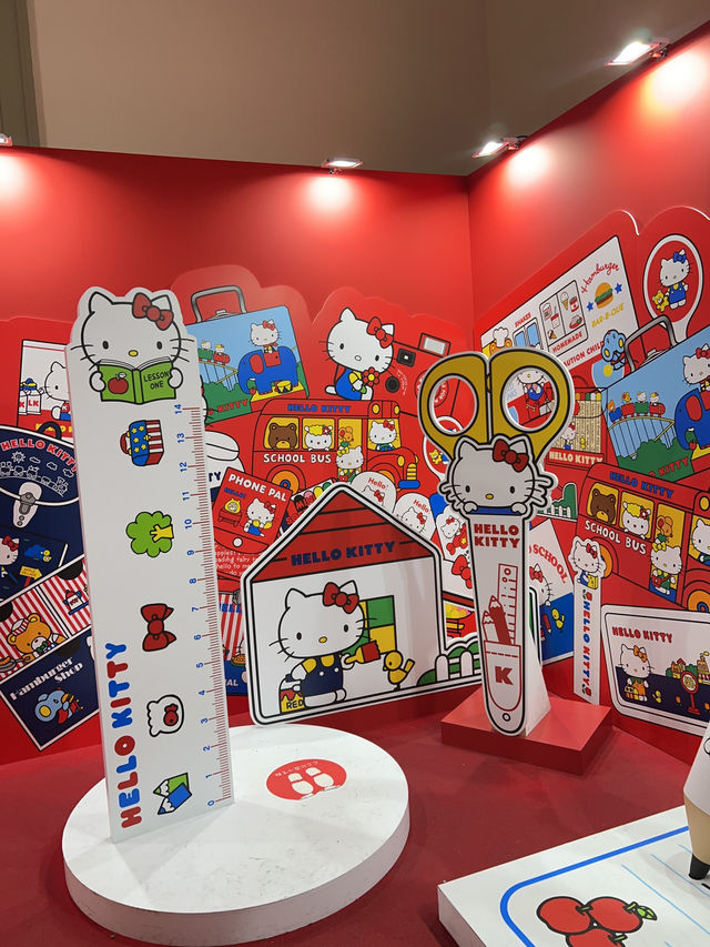 🍎 Hello Kitty Exhibition ทาสรักคิตตี้ใจฟู 😍