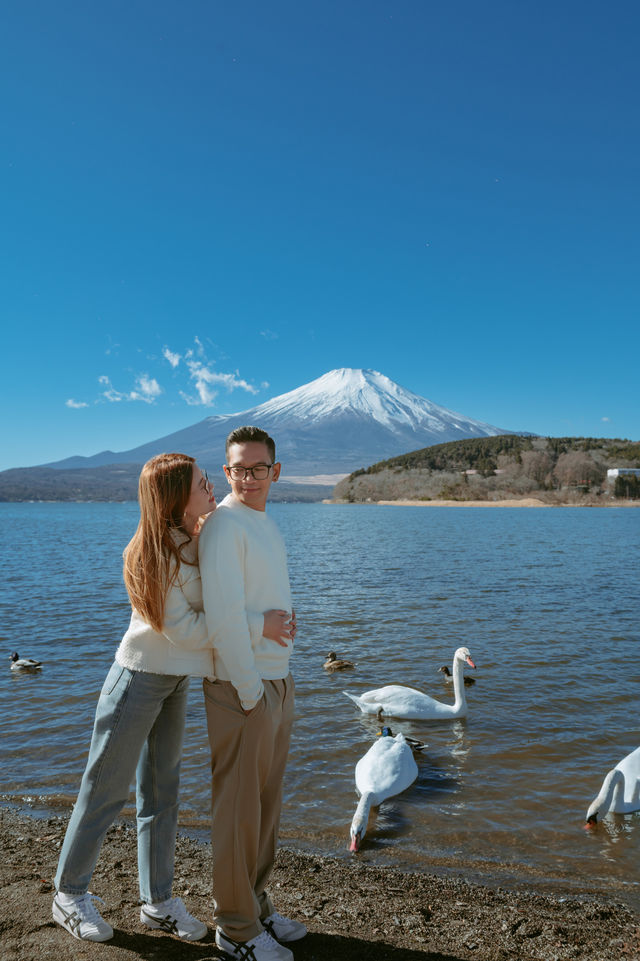 Review of Yamanaka Lake - A Paradise at the Foot of Mount Fuji