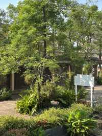 แวะชมบ้านท่านขุนอายุ 100 ปี ในตัวเมืองคอน 