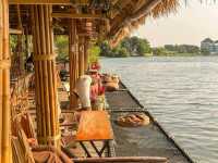 รักษ์น้ำคาเฟ่ Ruk Num Cafe'
