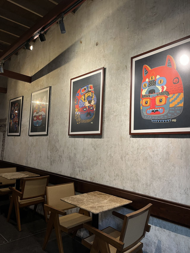 Momus Café, ภูเก็ต