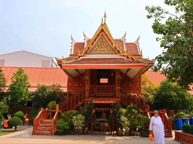 วัดบางพลีใหญ่กลาง ไหว้หัวใจพระนอน