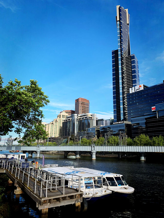 Evening Strolls Along Melbourne’s Dazzling Waterfront