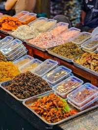 เที่ยวตลาดน้ำยามค่ำคืน