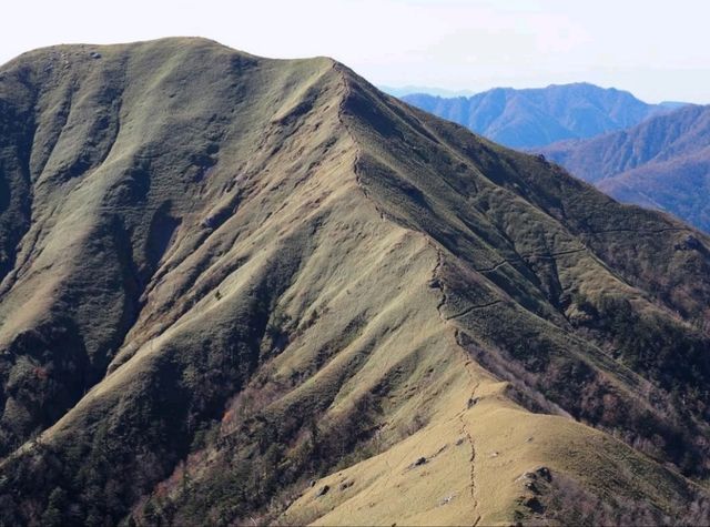 石鎚山に次ぐ西日本第2の高峰