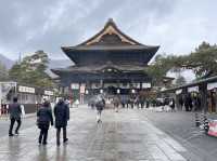 วัดเซนโคจิ (Zenkoji Temple)