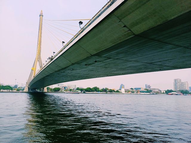 泰國曼谷湄南河畔跨河大橋博物館皇家古跡寺廟一日遊行程，曼谷地標性景點，適合打卡拍照📸