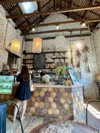 Formula B Cafe 📍Luang prabang 🇱🇦Lao