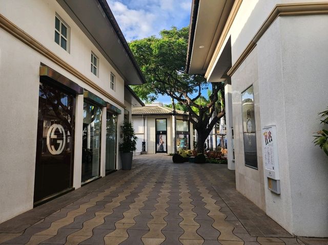 [🇺🇸マウイ島] 高級感とリゾート感が融合する、The Shops at Waileaでのショッピングタイム