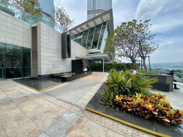 觸摸這座城市的心臟🫀✨中環IFC 商場天台花園✨🌹