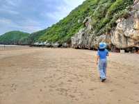 เดินชิลริมหาดเขากะโหลก ปราณบุรี