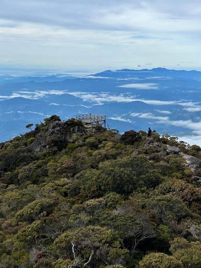 The breathtaking views during descent from Low’s Peak