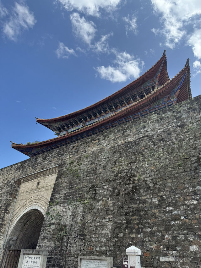 Sites and sights of Dali old town. 
