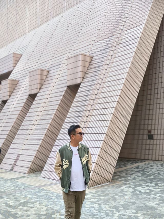 Hong Kong Cultural Centre 