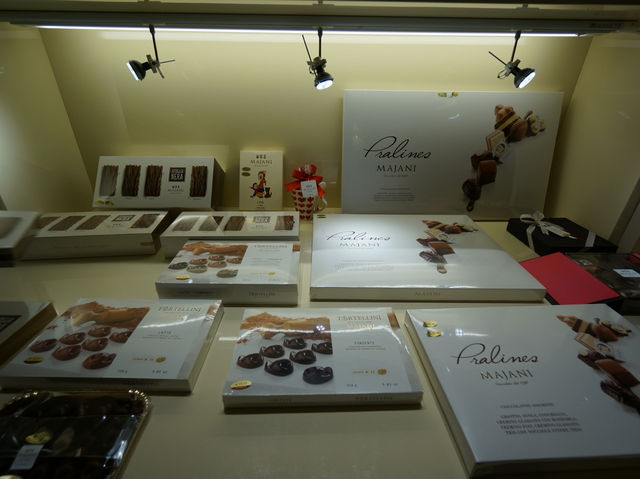 【イタリア・ボローニャ】Majani 1796 Cioccolato: Negozio Storico Bologna