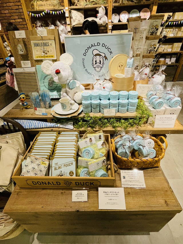 【横浜】ディズニーの世界観が楽しめるカフェ&ギフトショップ