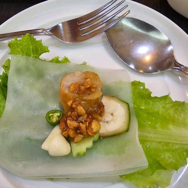 ทานแหนมเนือง ริมแม่น้ำปิง - วีที แหนมเนือง