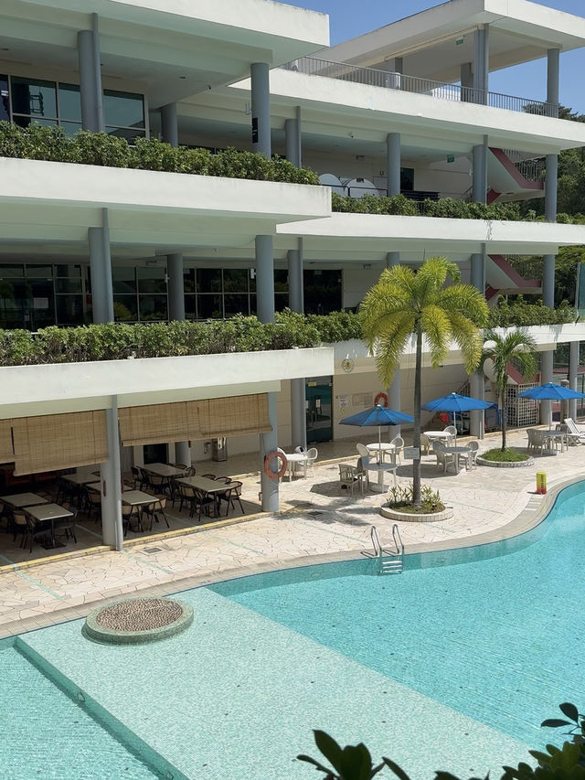 A Hidden Poolside Diner in Singapore You Didn’t Know Was Open to the Public