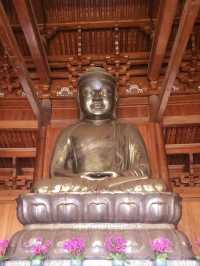 ชมความงดงามพระหยกที่วัดจิ้งอัน