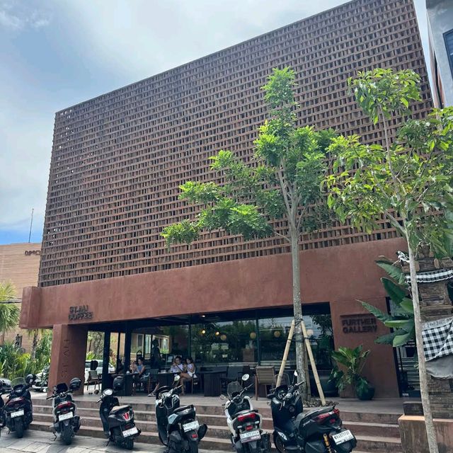 Further Hotel – Pererenan
