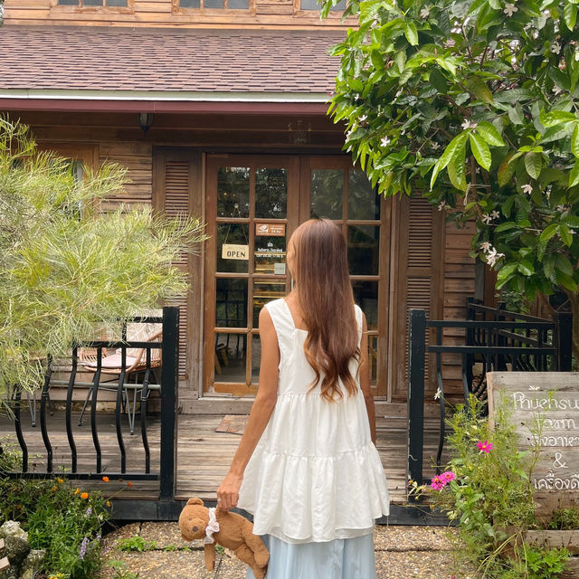 🪵คาเฟ่บ้านไม้ในสวนที่ระยอง