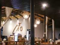 เกื้อ คาเฟ่