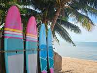 ที่พักและคาเฟ่ วิวริมทะเลพัทยา Sea Of Love