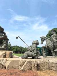 Beautiful Qingxiu Mountain walk