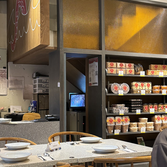 여긴 진짜 꼭 가야 돼! 방콕 로컬 미슐랭 맛집 ‘레이 라오’ 후기
