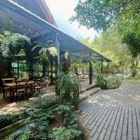 The Village Farm To Cafe ฟาร์มเฮาส์ชนบทที่งดงาม