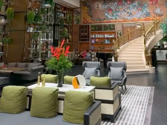 🌆 Urban Sophistication at Its Best – VIE Hotel Bangkok 💼🌸