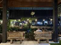 A casual stop in central Nusa Penida 