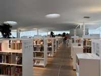【ヘルシンキ中央図書館 Oodi｜未来型図書館で過ごす静かな時間】